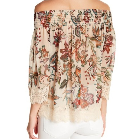 Willow & Clay Smock Off-The-Shoulder Floral Blouse - Picture 2 of 7